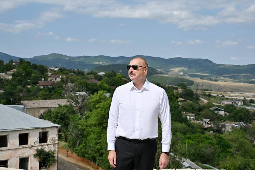 Prezident İlham Əliyev: İlin sonuna qədər Laçında bir neçə min sakin yaşayacaq